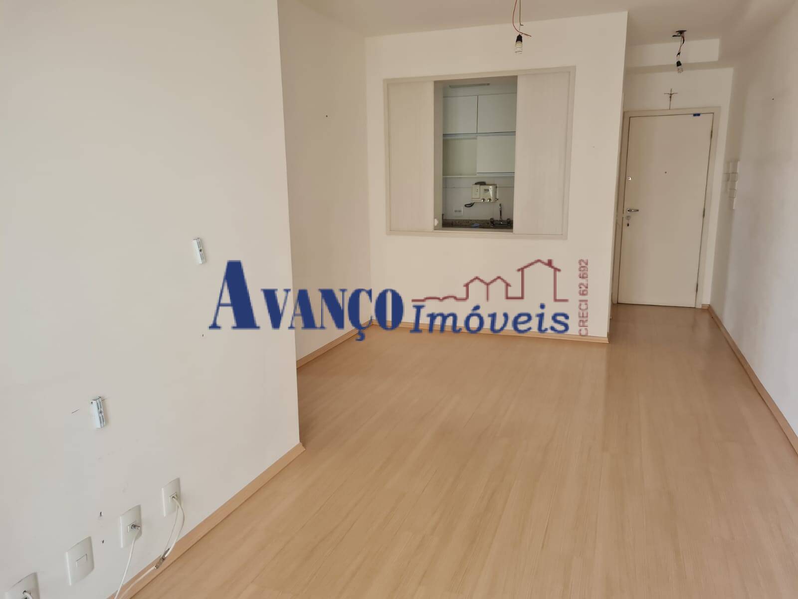 Apartamento à venda com 2 quartos, 64m² - Foto 2