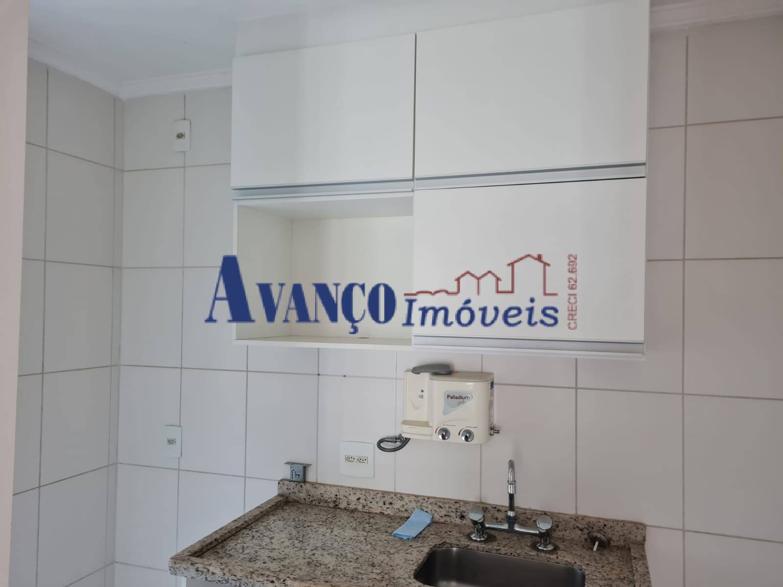 Apartamento à venda com 2 quartos, 64m² - Foto 9