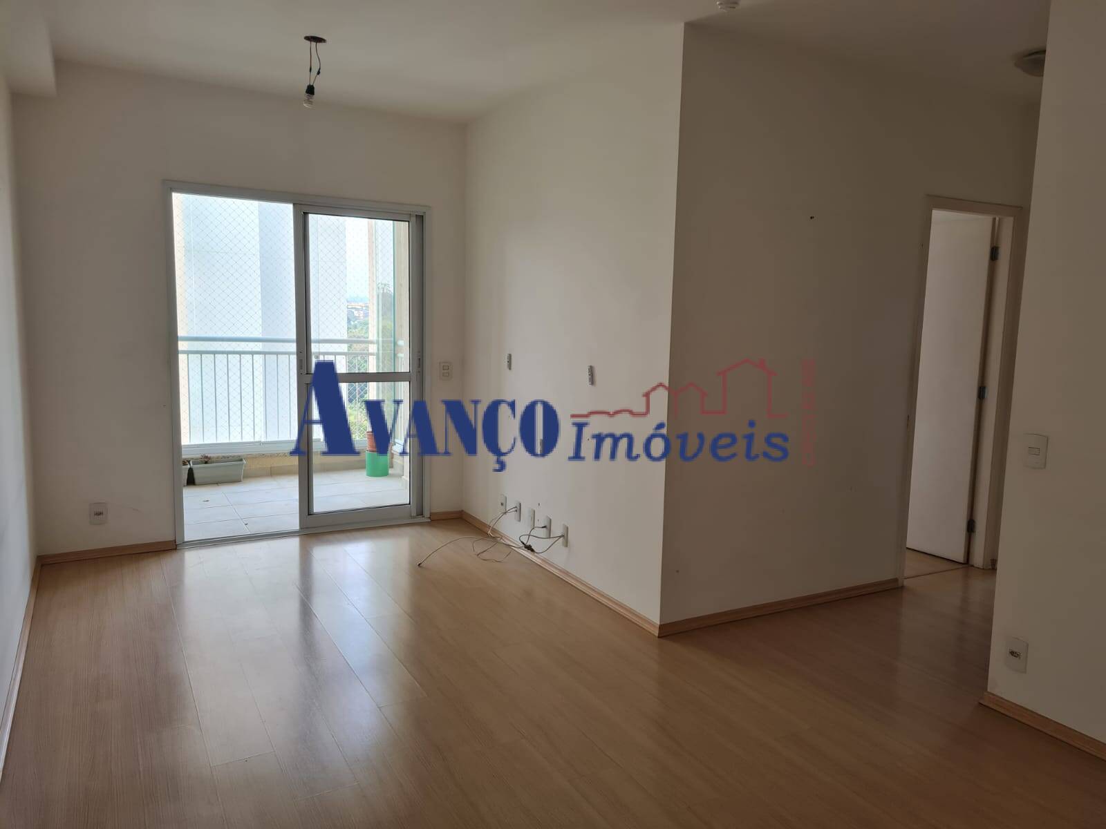 Apartamento à venda com 2 quartos, 64m² - Foto 3