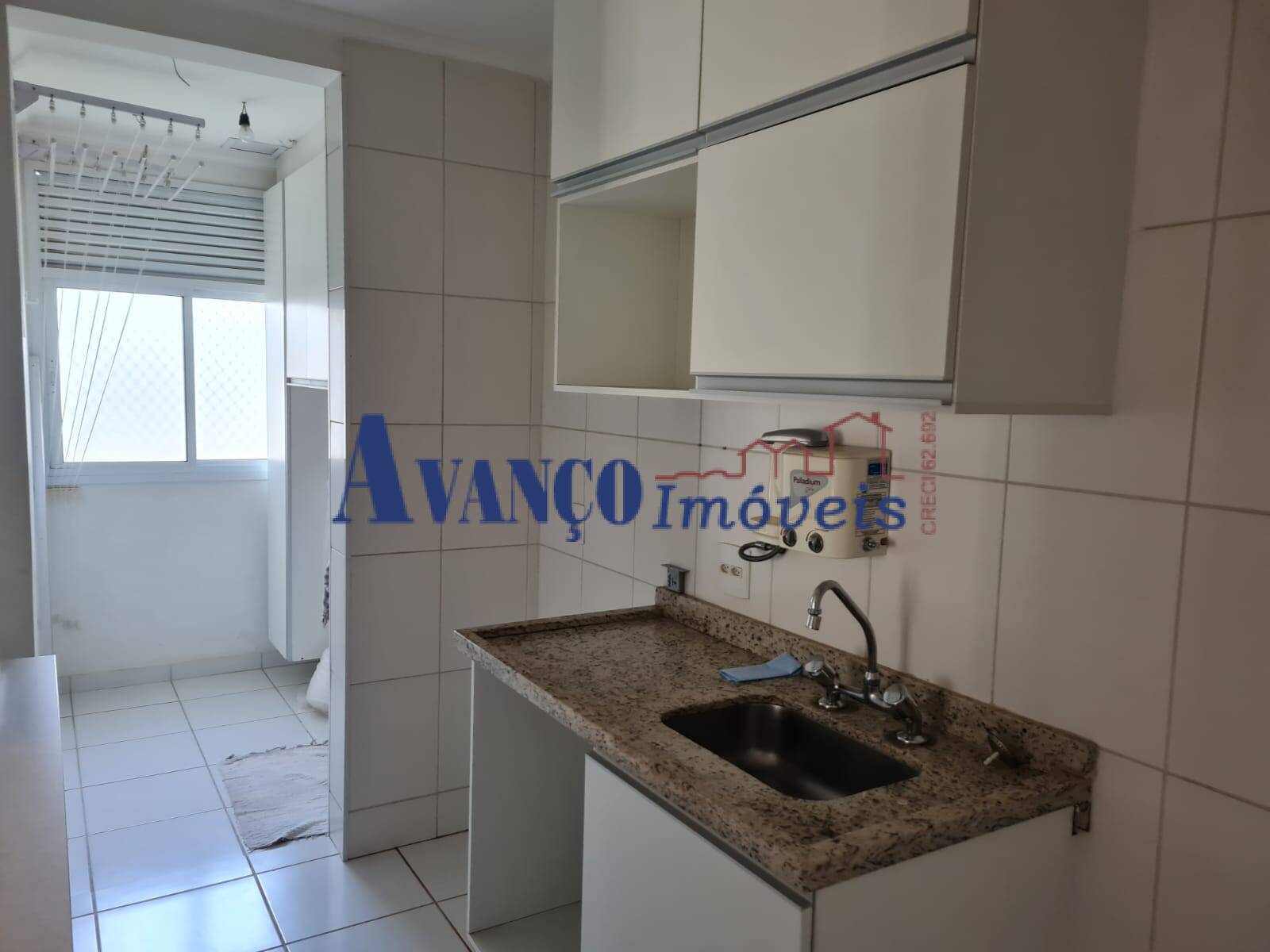 Apartamento à venda com 2 quartos, 64m² - Foto 8