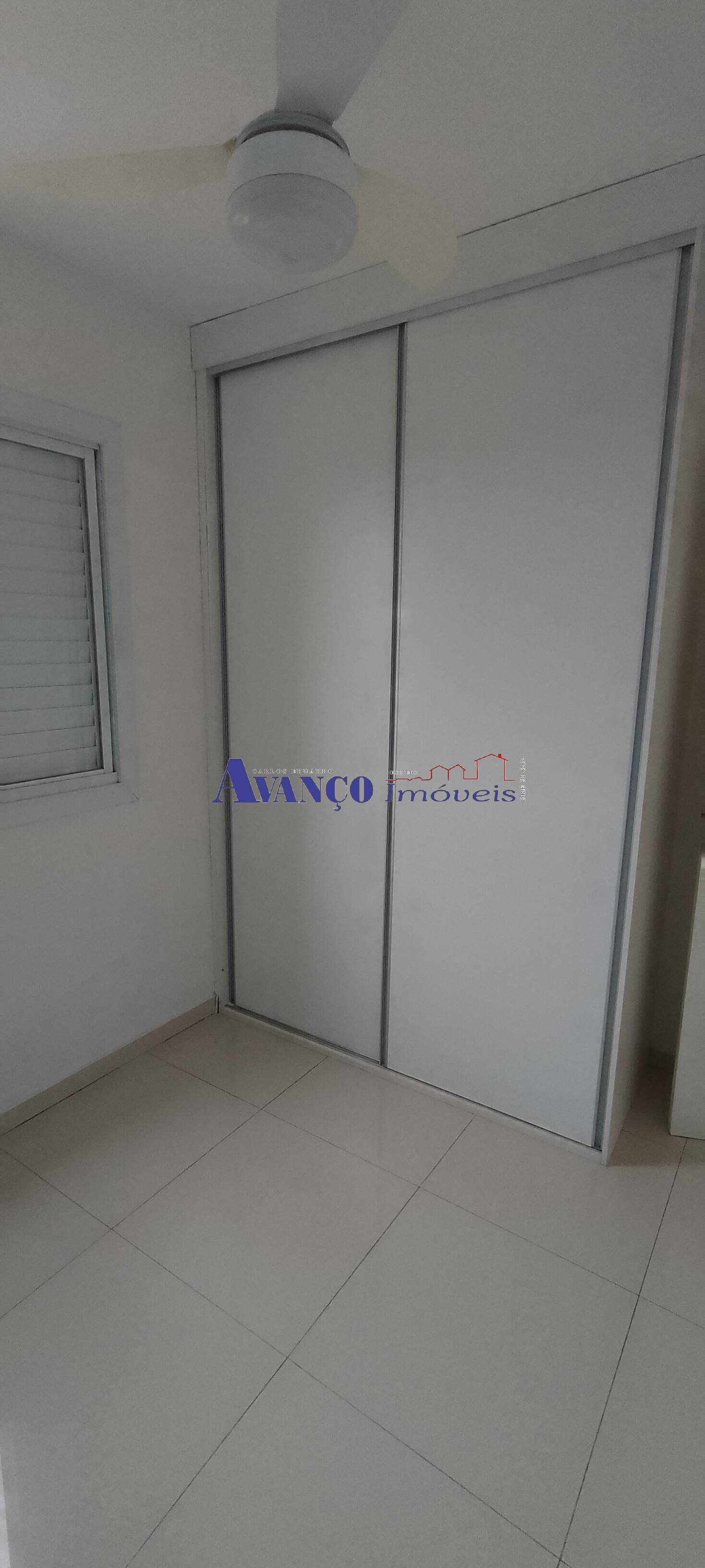 Apartamento à venda com 2 quartos, 48m² - Foto 17