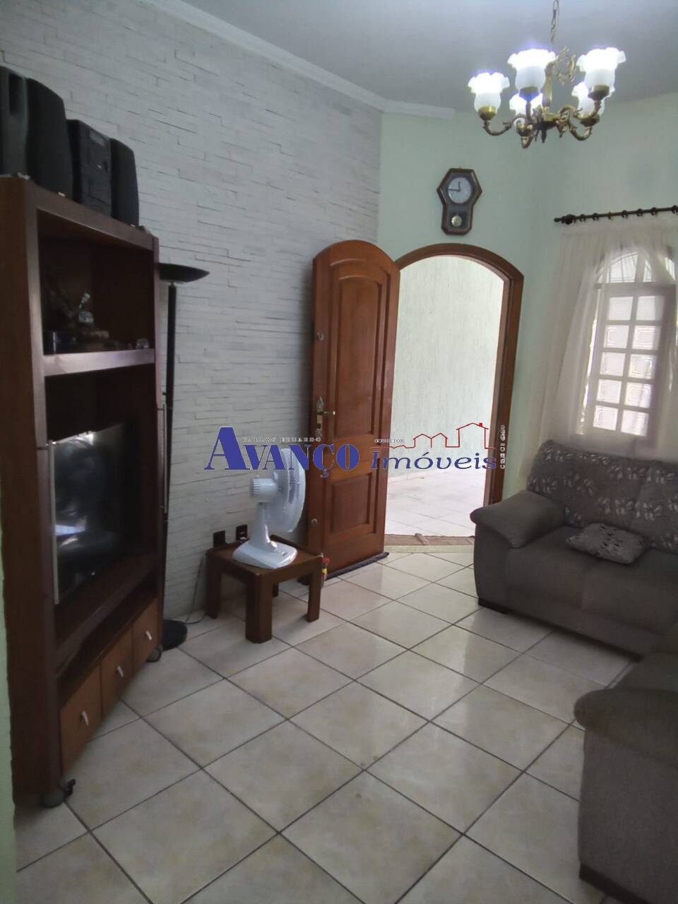 Casa à venda e aluguel com 3 quartos, 156m² - Foto 2