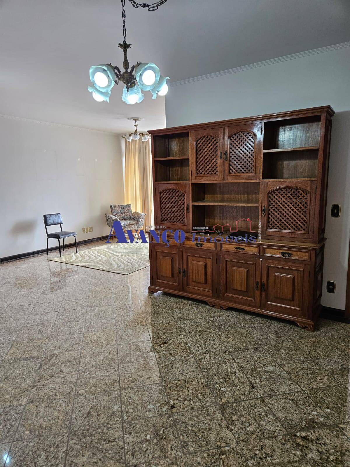 Apartamento para alugar com 3 quartos, 240m² - Foto 2