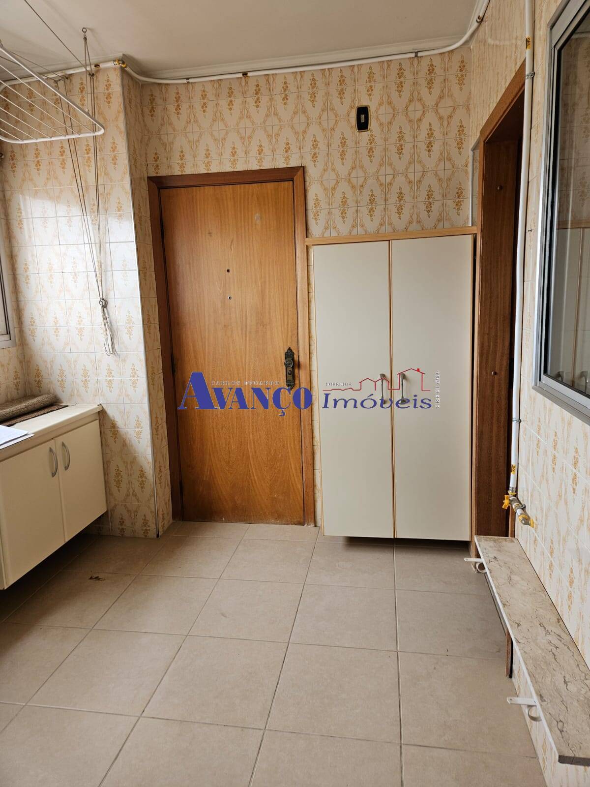 Apartamento para alugar com 3 quartos, 240m² - Foto 12