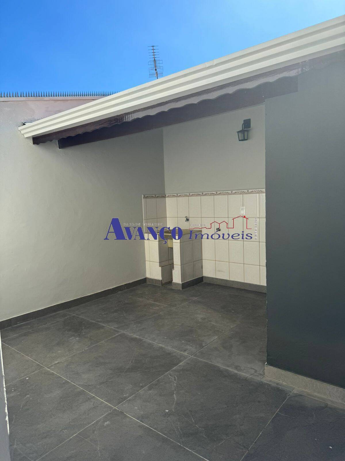 Casa para alugar com 2 quartos, 100m² - Foto 14